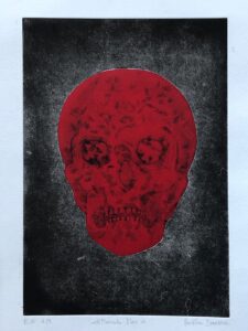 "Memento Mori" a été réalisé à l'aide des cheveux de l'artiste grâce à l'utilisation de vernis moues. Cette gravure est également une épreuve d'artiste collagraphié.